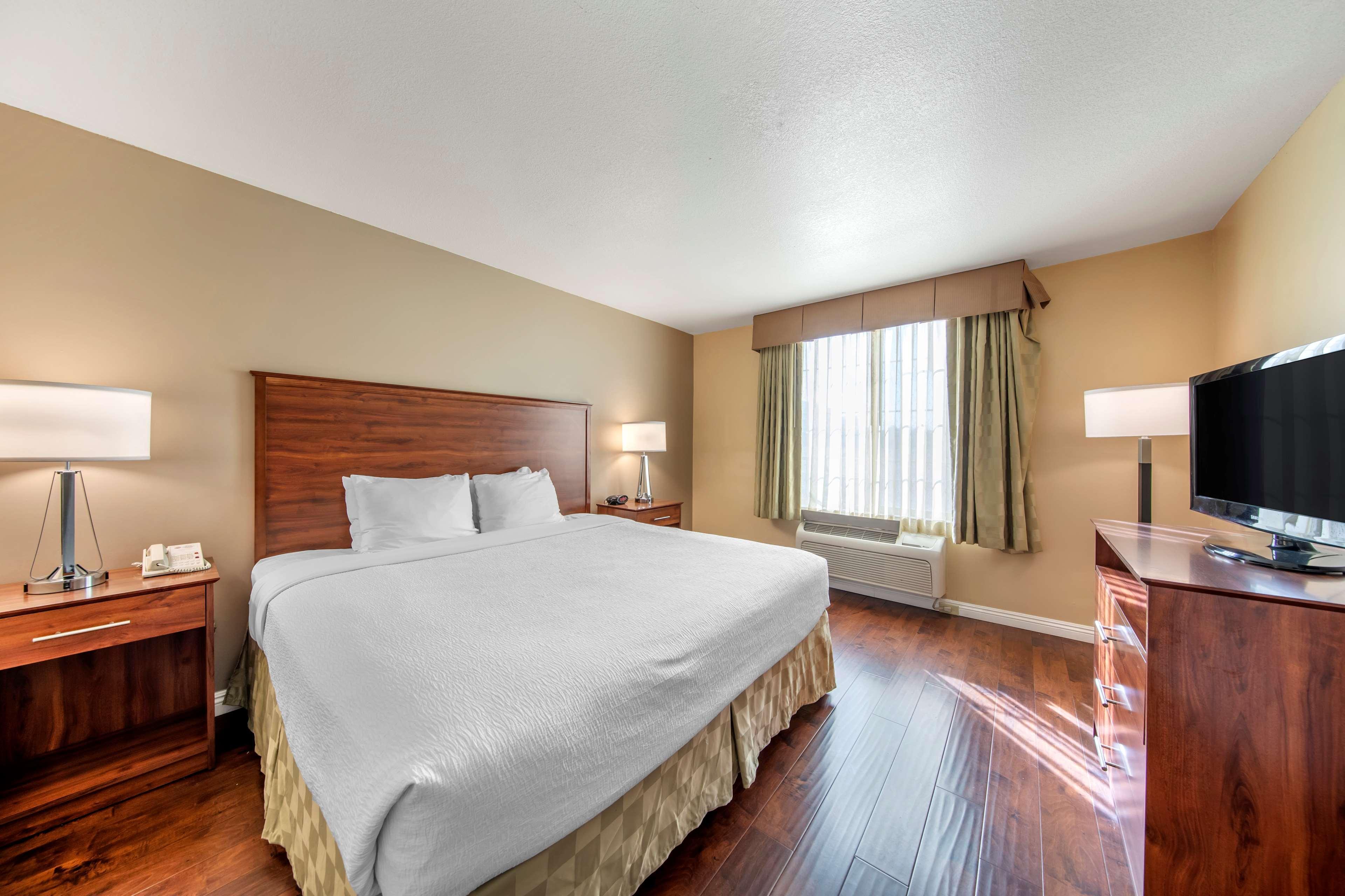 Best Western Plus John Jay Inn & Suites Palmdale Esterno foto